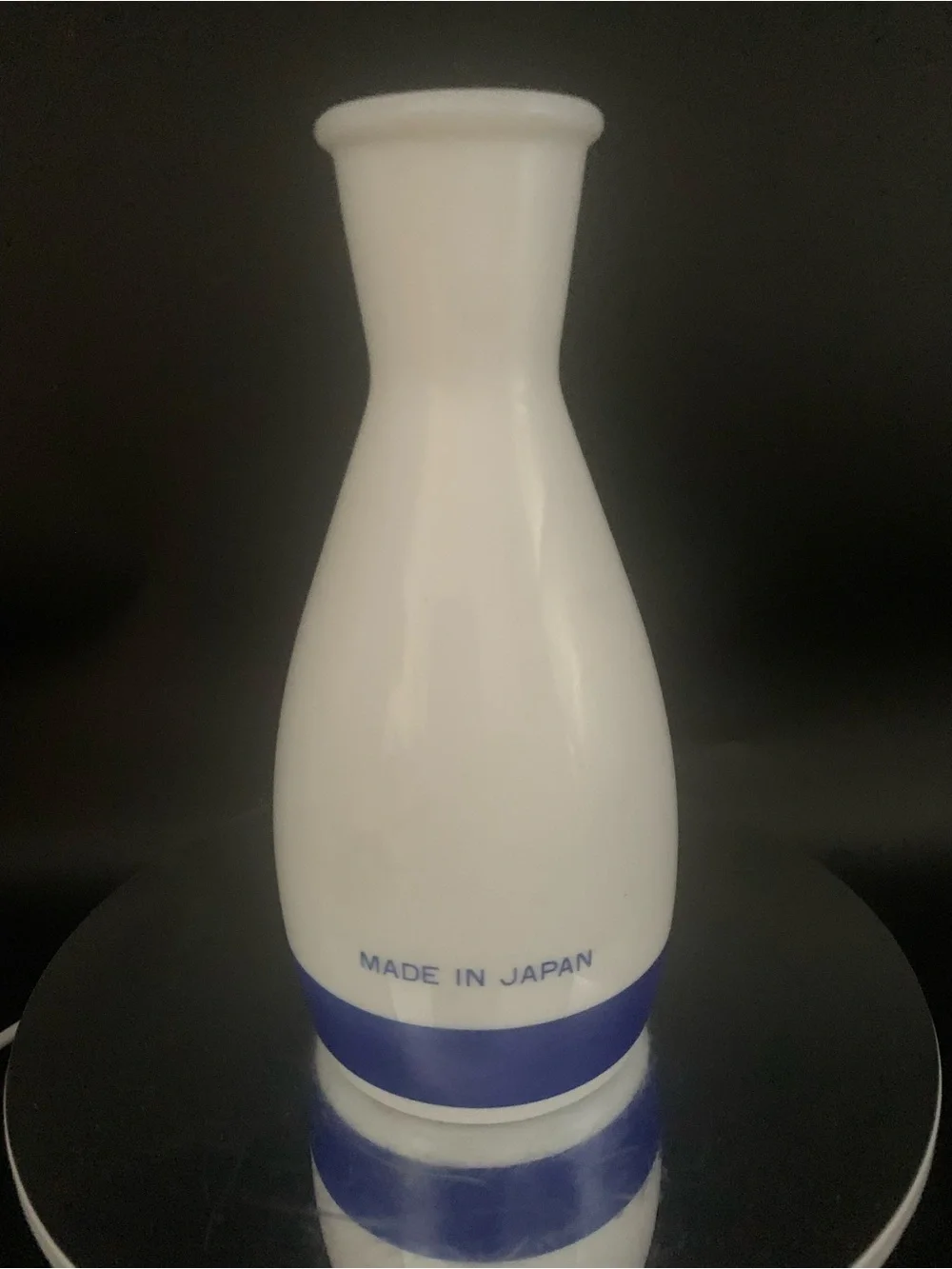 Vintage Pre Owned Shirayuki Sake Bottle Pitcher Blue White Mountain Scene Japan